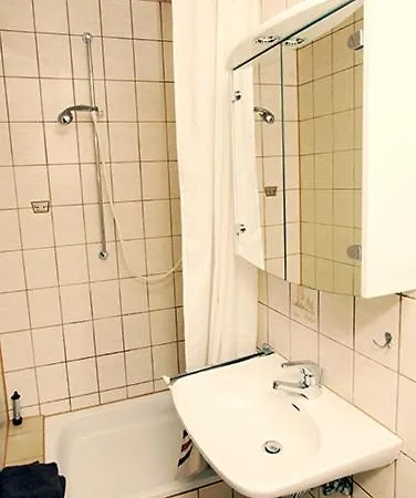 Amslinger Apartment