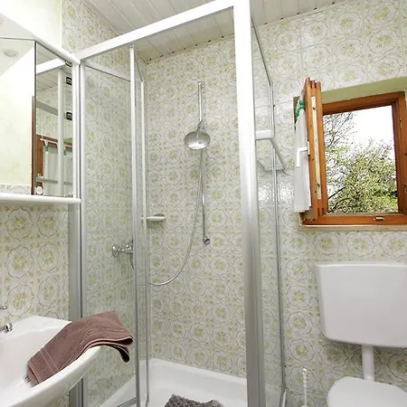 Amslinger Apartment *