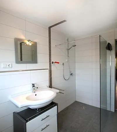 Amslinger Apartment